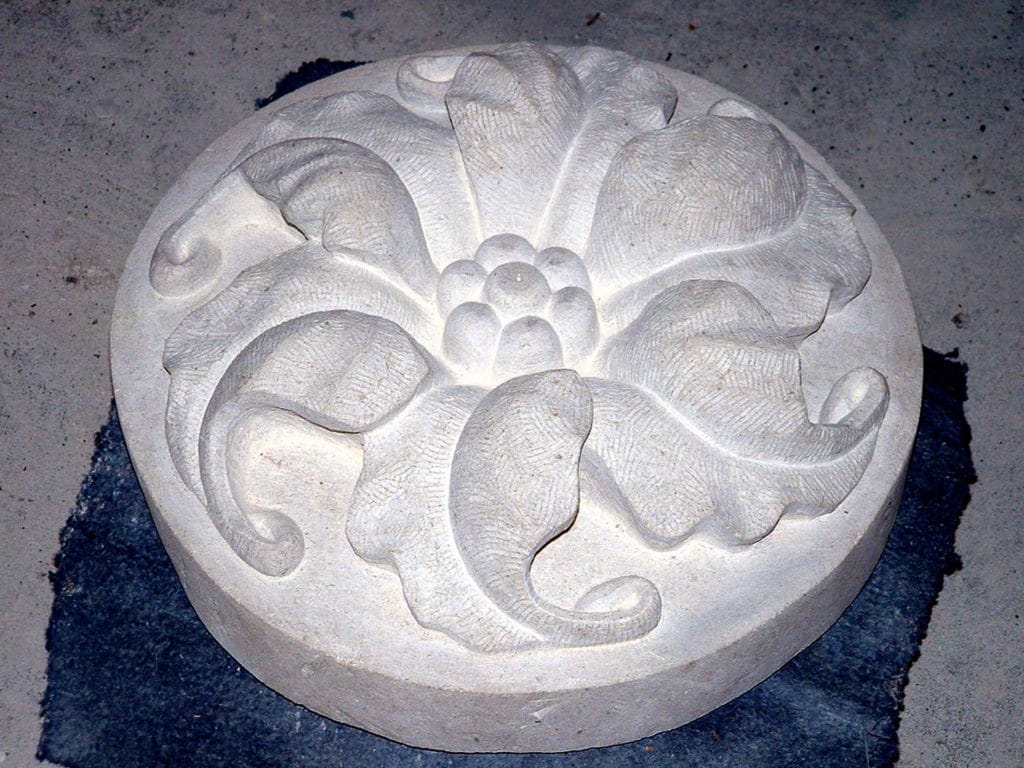 sculpture détail pierre naturelle - Marbre Import