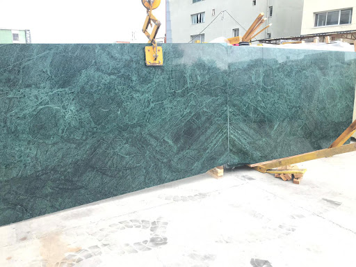 Marbre Import - Le marbre vert du Guatemala, le matériau idéal pour un design original