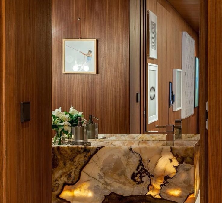 L’Onyx : Une Expérience Sensorielle Signée Marbre Import