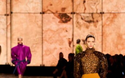 Onyx Rose naturel : l’élégance minérale au coeur du défilé Saint Laurent Hiver 2025