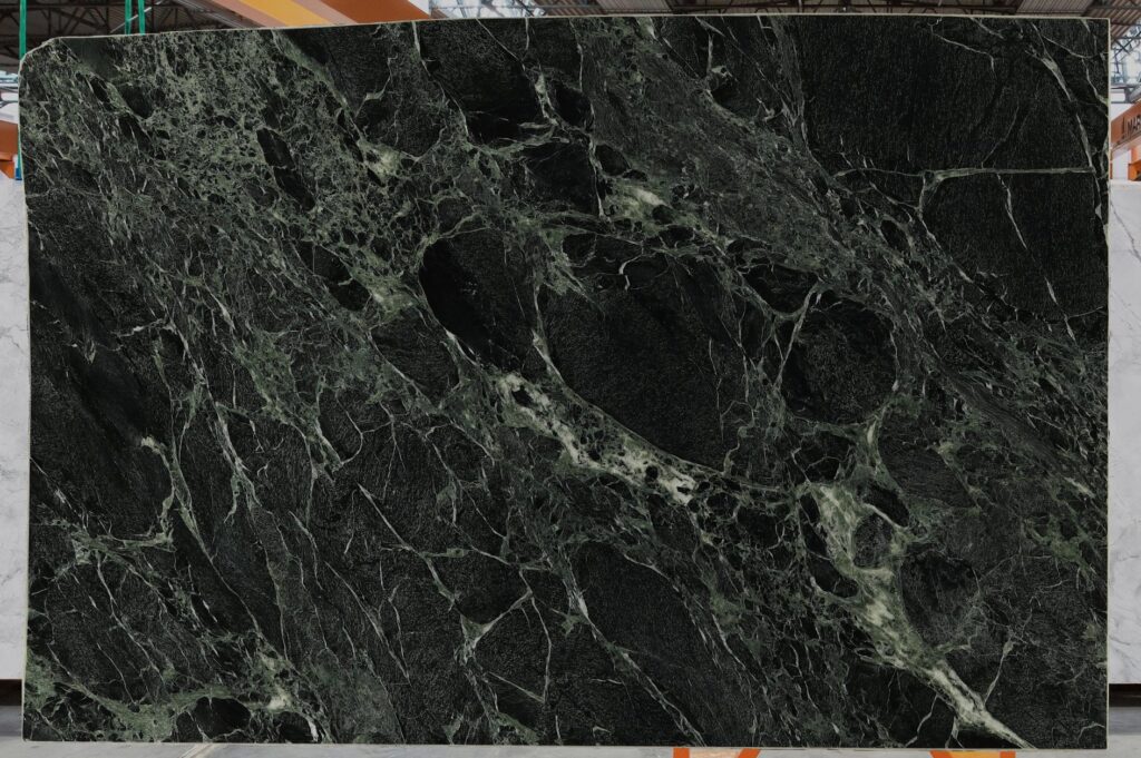 Natural-Stone Catalogue 40 Vert des Alpes Tranche Green Alps Marble natural stone