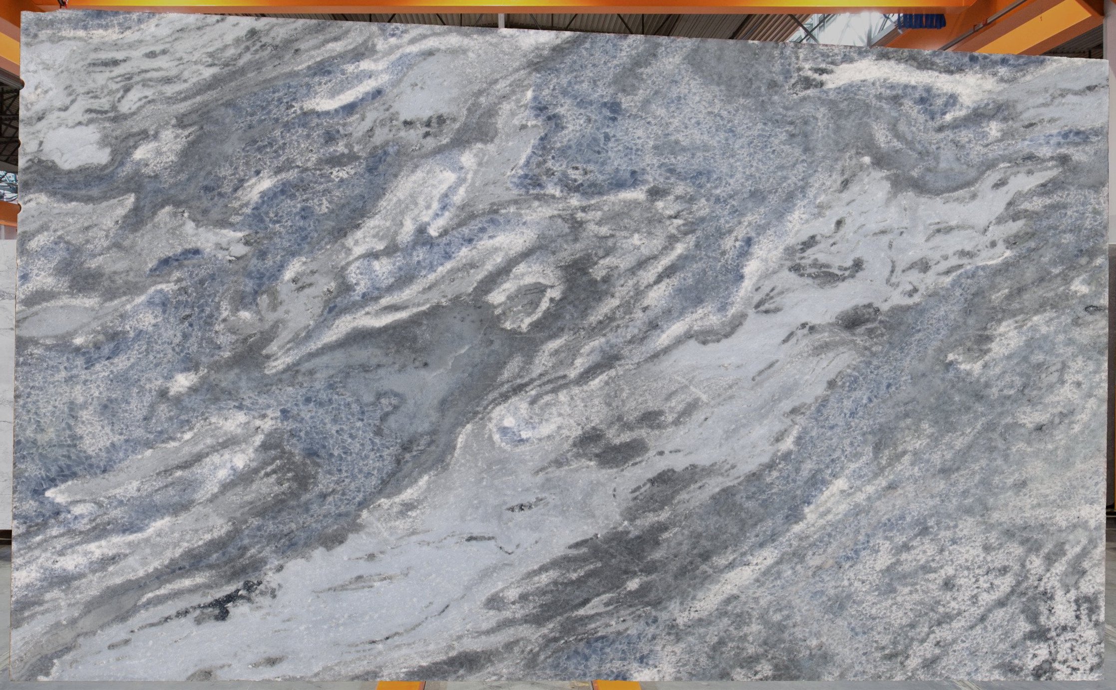 Calcite Bleue 1 Calcite Bleue 17901 Slab 45 Tranche de calcite bleue naturelle pour décoration intérieure haut de gamme